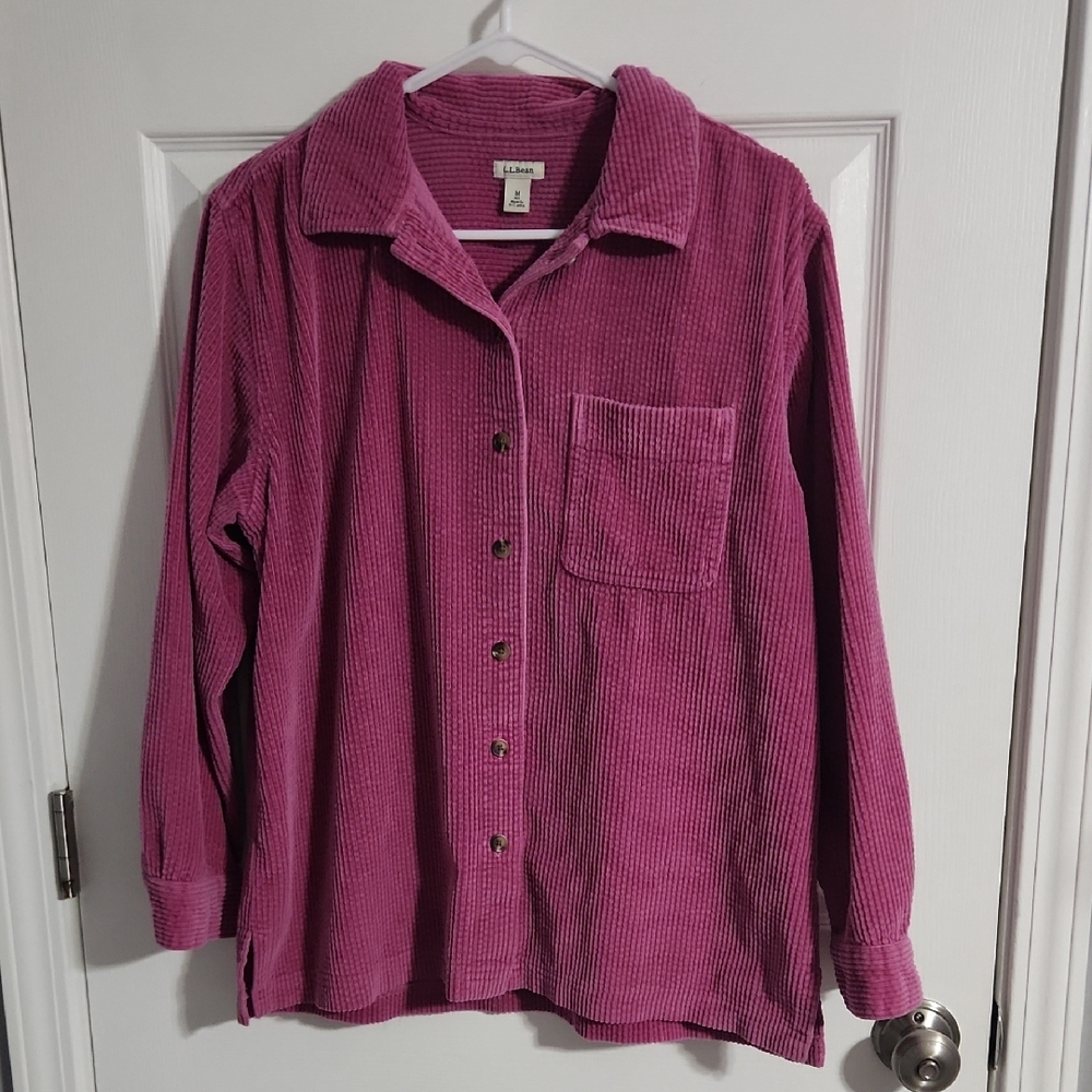 Y2K L.L.Bean wide wale long sleeve corduroy shirt/ shacket in a size medium